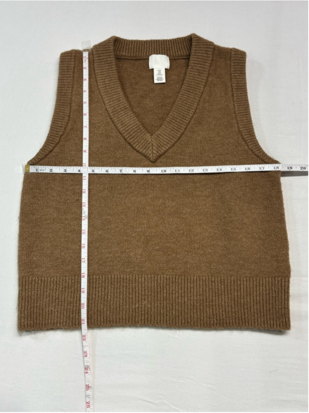H&M Dark Beige Brown V-Neck Short Knit Sweater Vest Medium- 634 - Picture 6 of 6